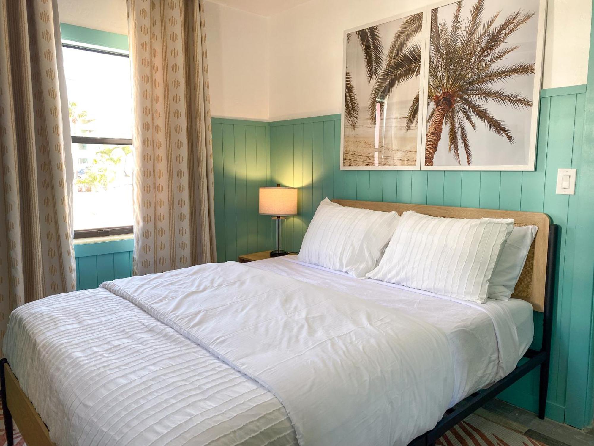 Oasis Palms Resort セント・ピート・ビーチ エクステリア 写真