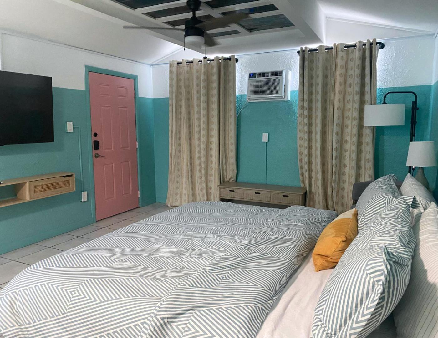Oasis Palms Resort セント・ピート・ビーチ エクステリア 写真