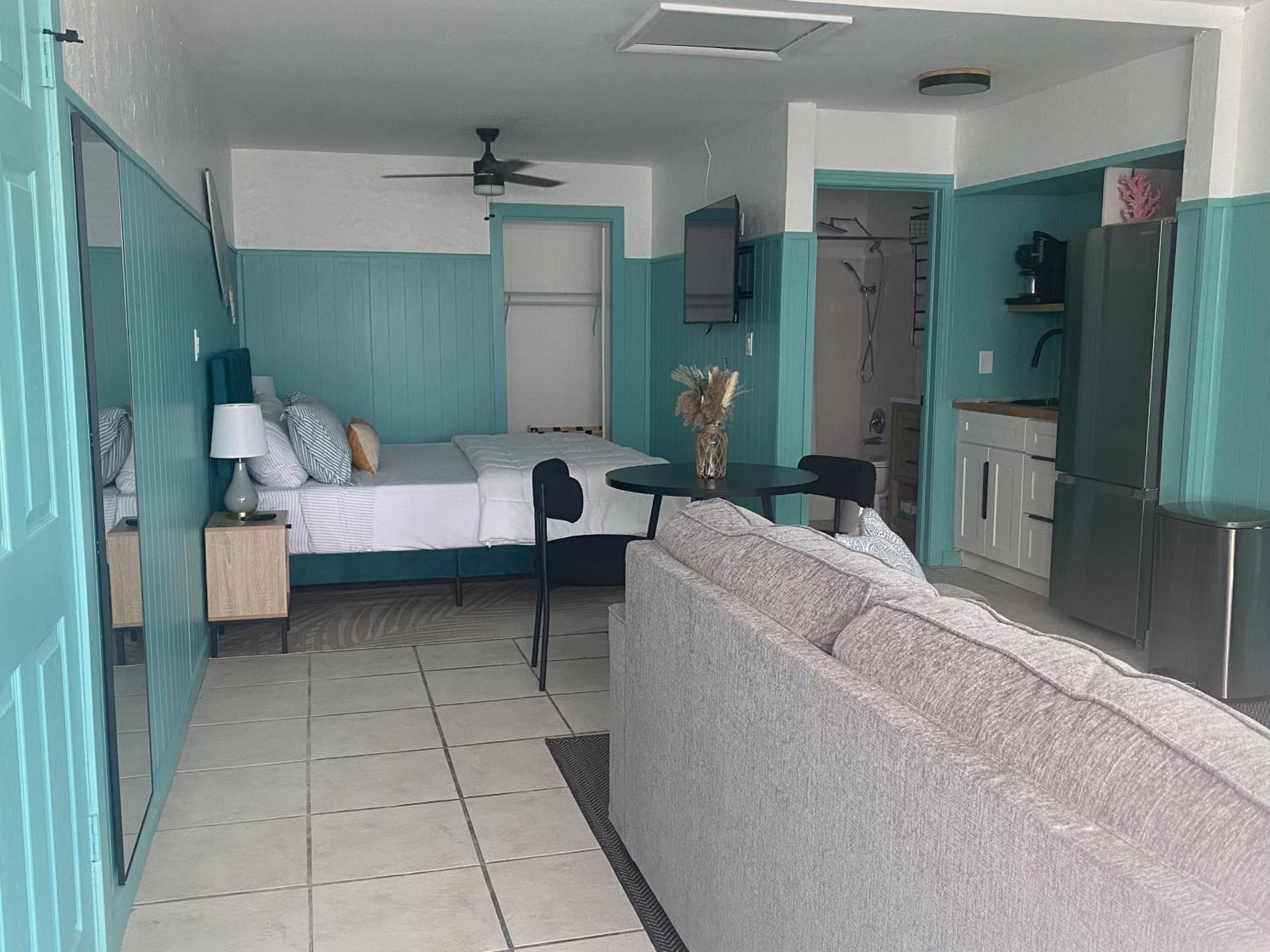Oasis Palms Resort セント・ピート・ビーチ エクステリア 写真